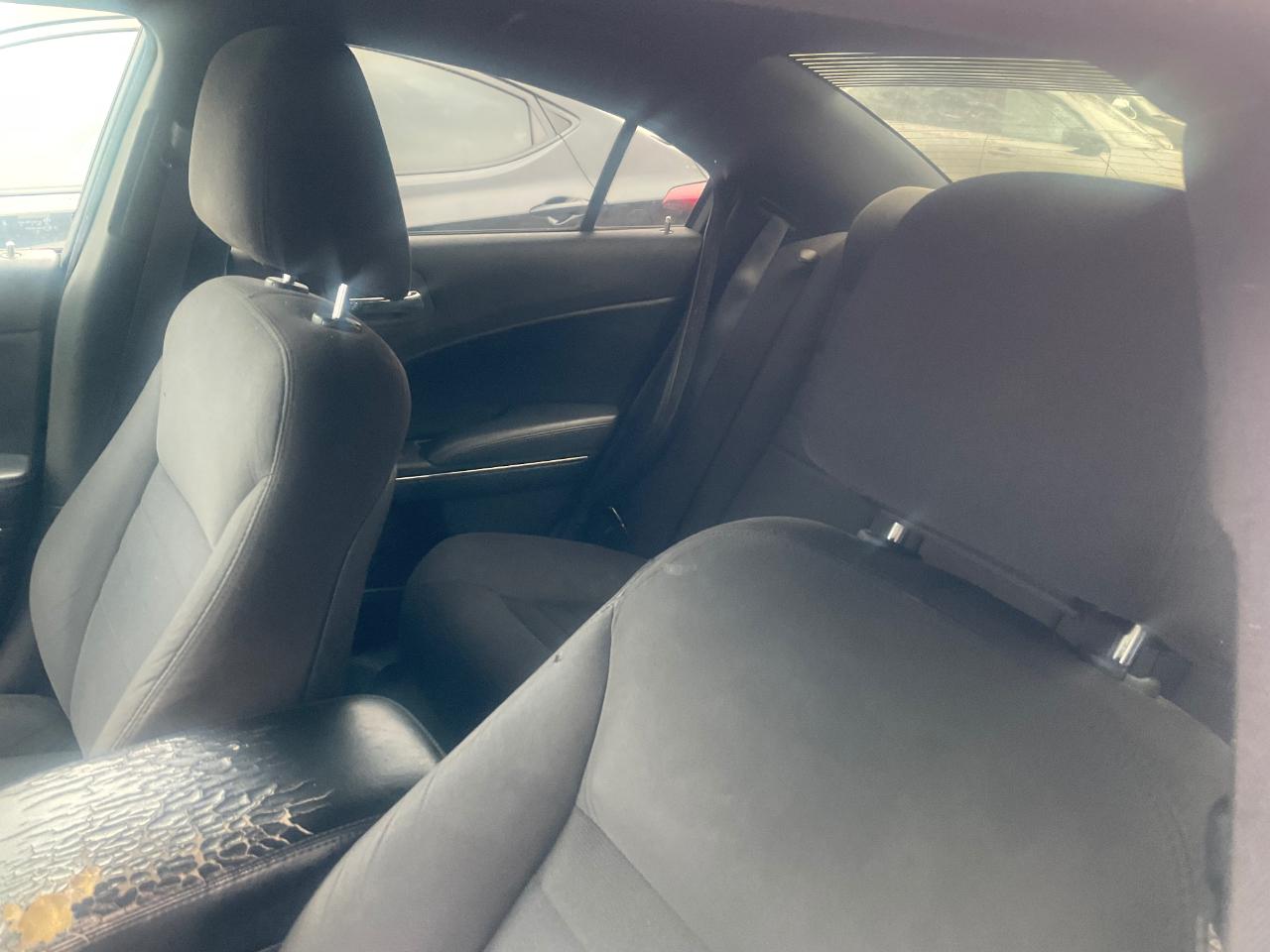 Dodge Charger 4dr Sdn SE RWD 2013