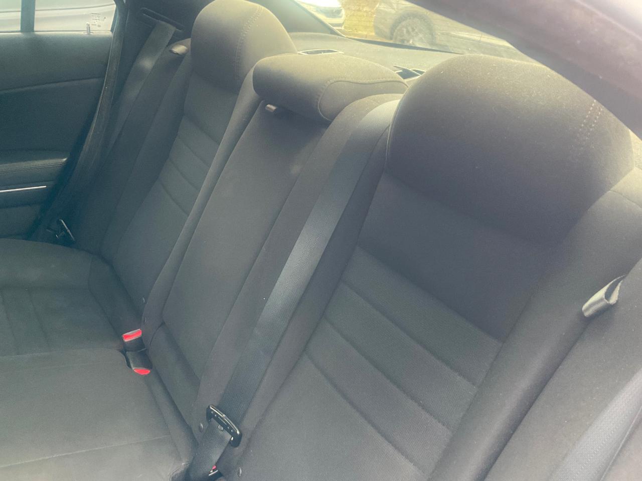 Dodge Charger 4dr Sdn SE RWD 2013