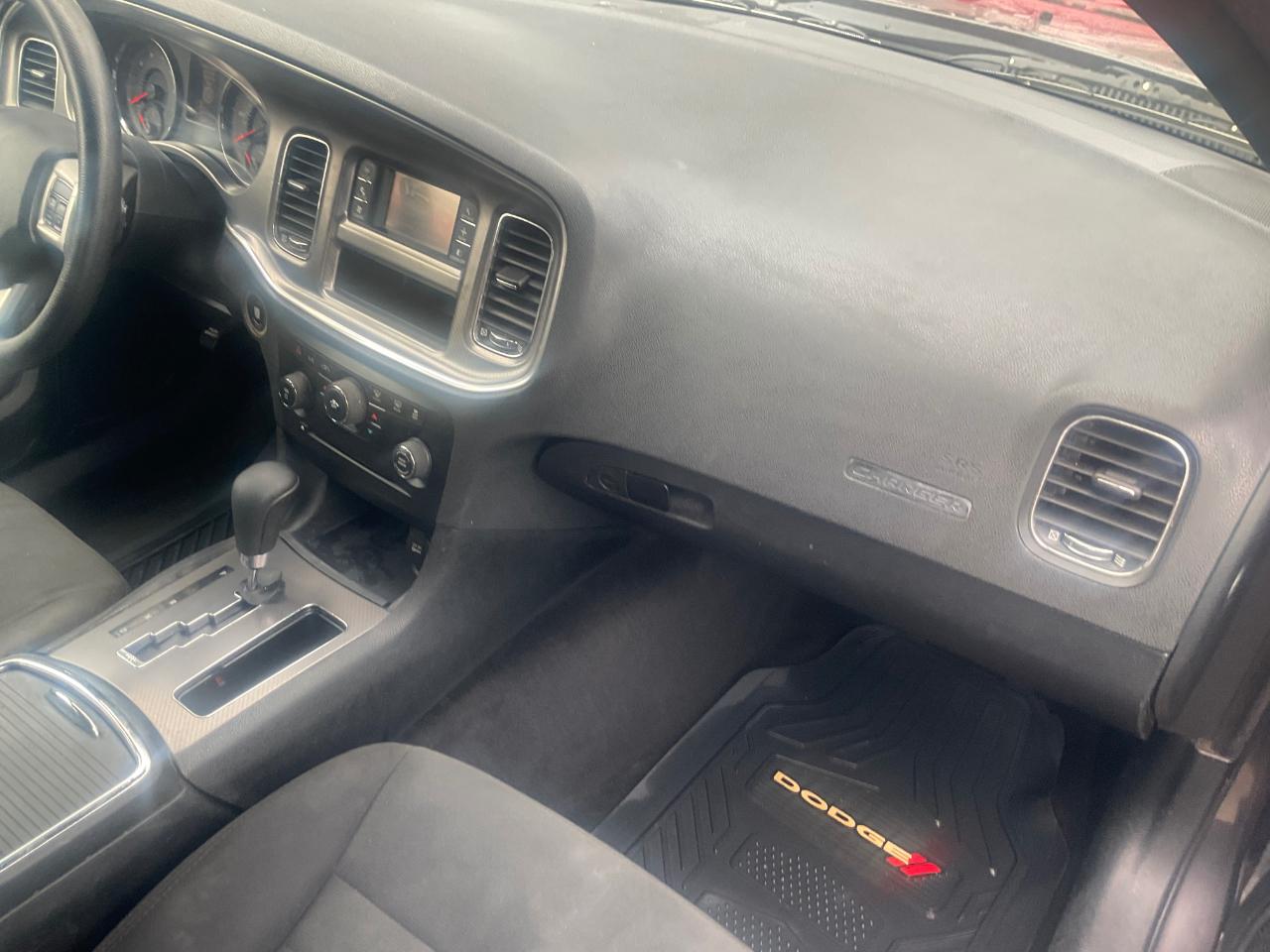 Dodge Charger 4dr Sdn SE RWD 2013