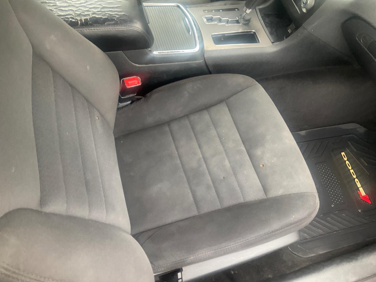 Dodge Charger 4dr Sdn SE RWD 2013