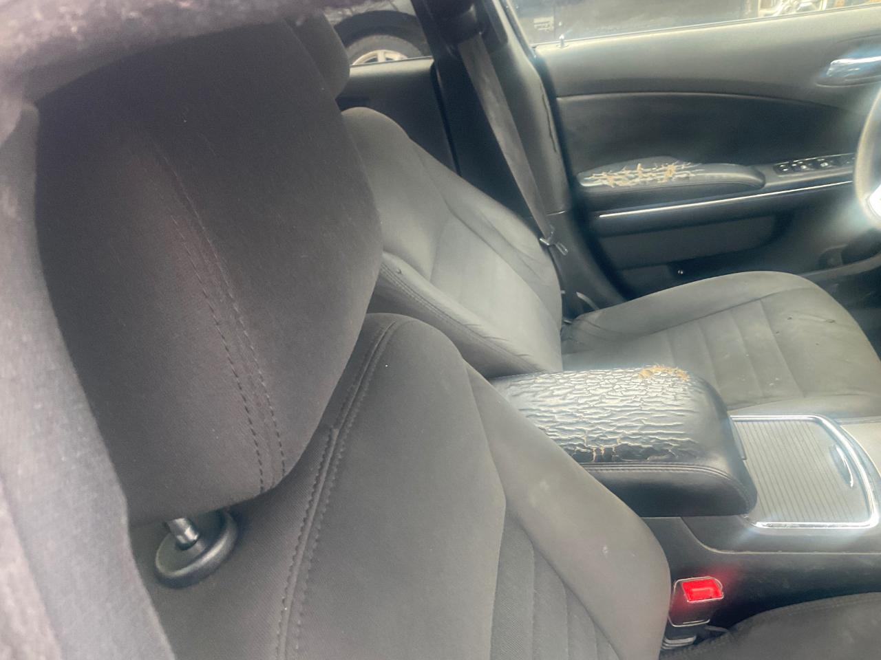 Dodge Charger 4dr Sdn SE RWD 2013