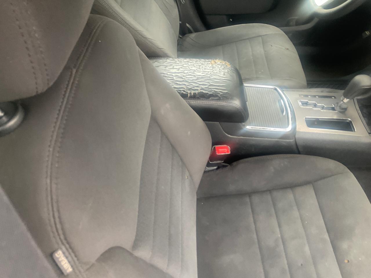 Dodge Charger 4dr Sdn SE RWD 2013