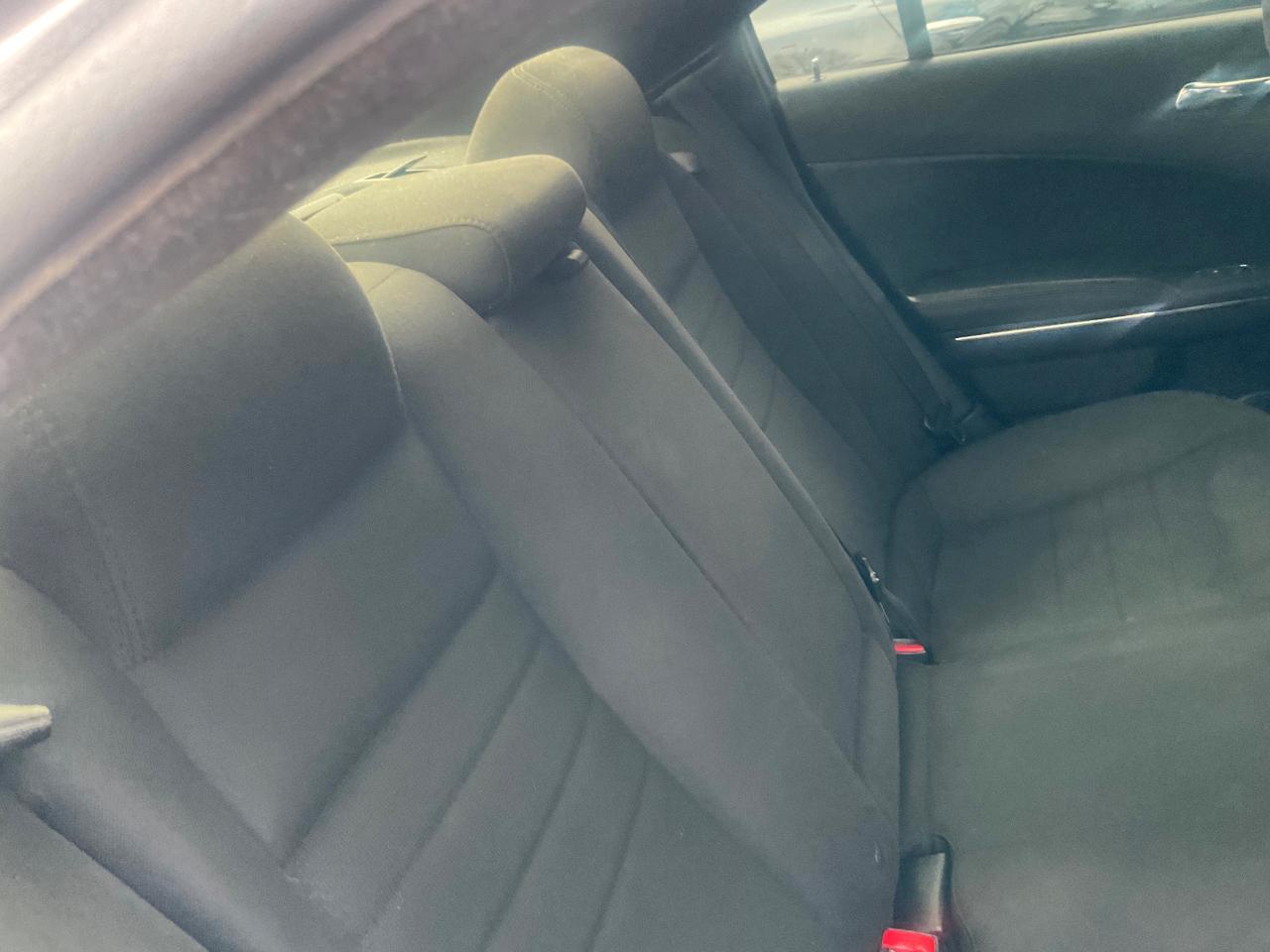 Dodge Charger 4dr Sdn SE RWD 2013