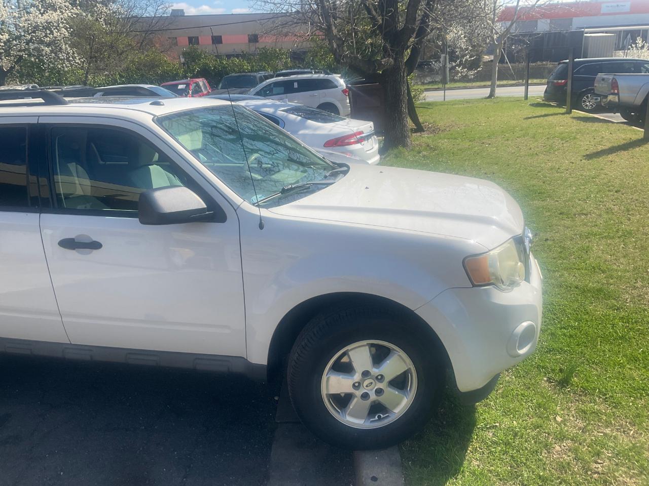 Ford Escape 4WD 4dr XLT 2012