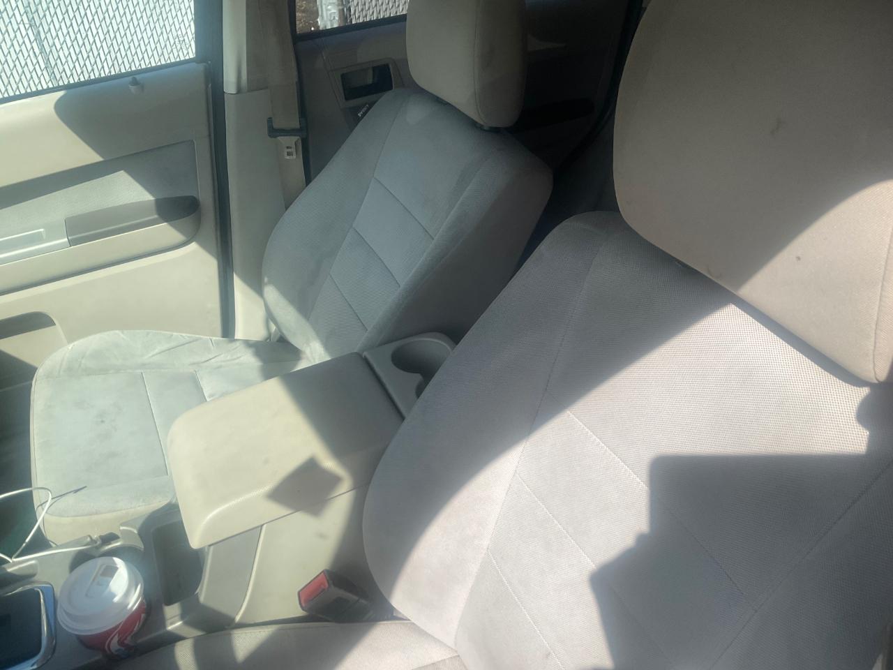 Ford Escape 4WD 4dr XLT 2012