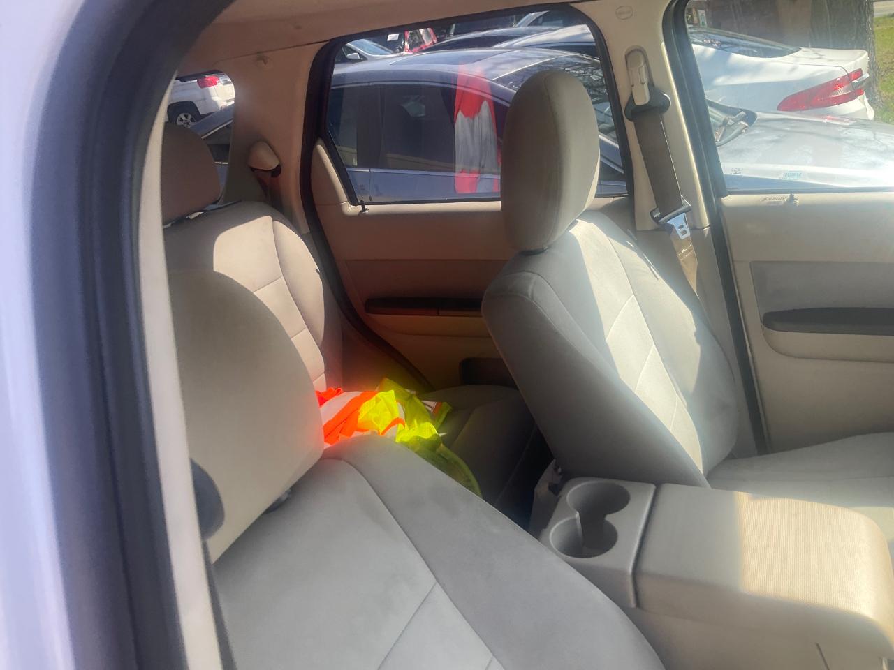 Ford Escape 4WD 4dr XLT 2012