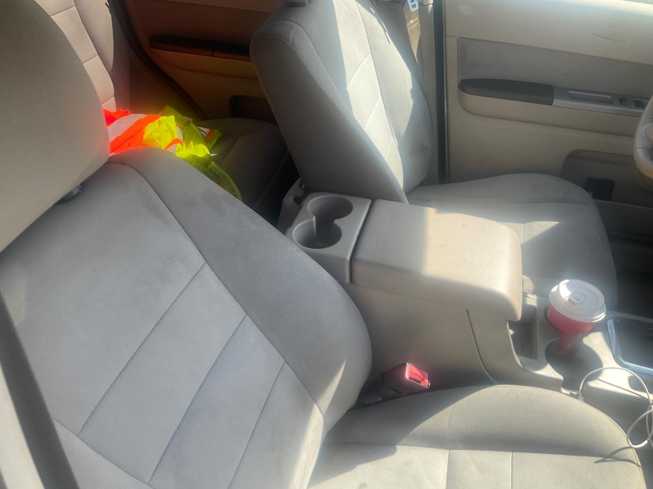 Ford Escape 4WD 4dr XLT 2012