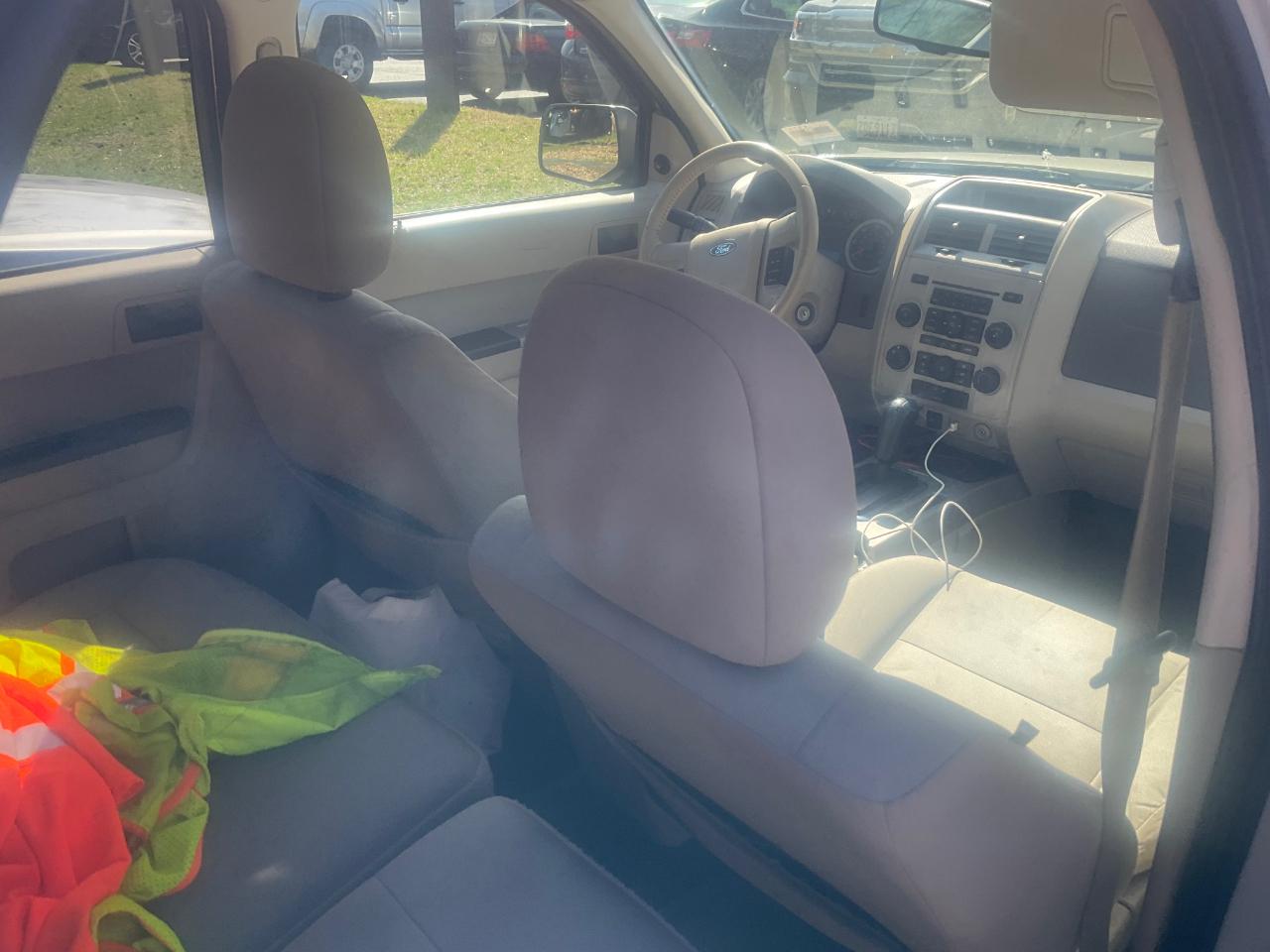 Ford Escape 4WD 4dr XLT 2012