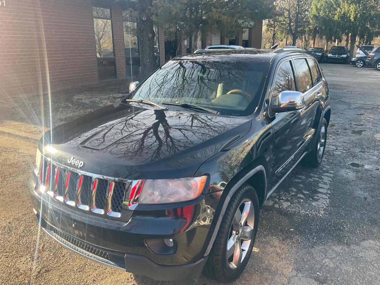 Jeep Grand Cherokee 4WD 4dr Overland 2011
