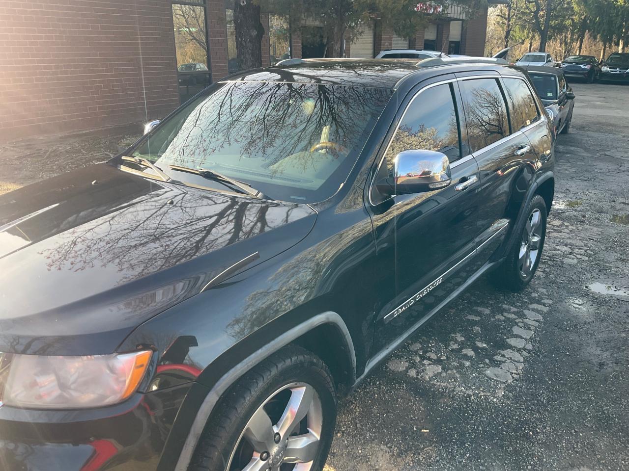 Jeep Grand Cherokee 4WD 4dr Overland 2011