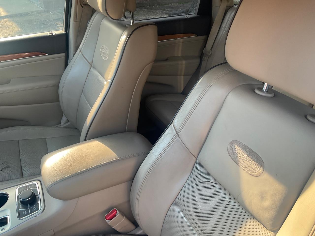 Jeep Grand Cherokee 4WD 4dr Overland 2011