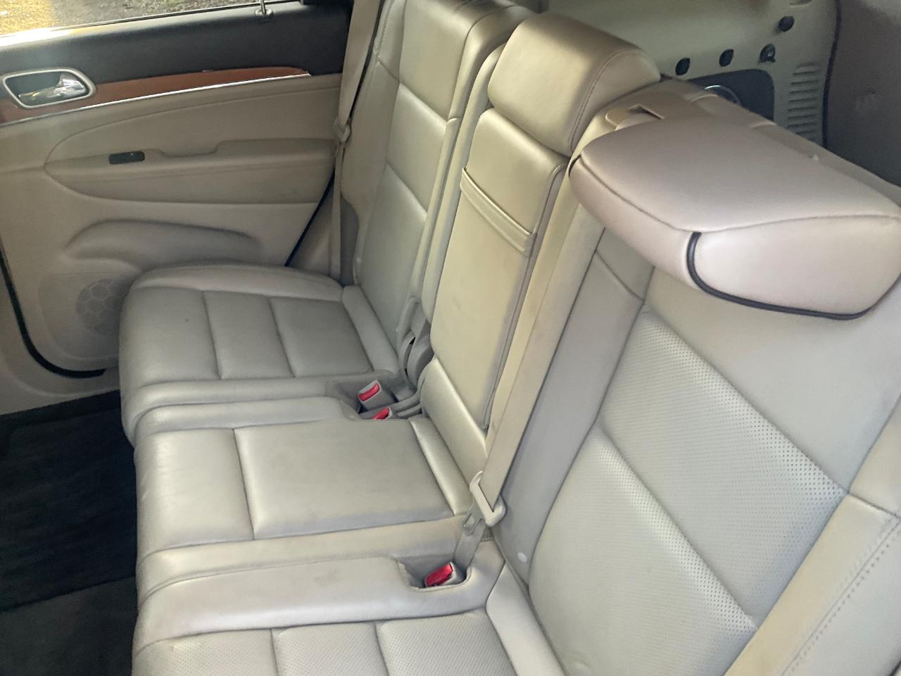 Jeep Grand Cherokee 4WD 4dr Overland 2011