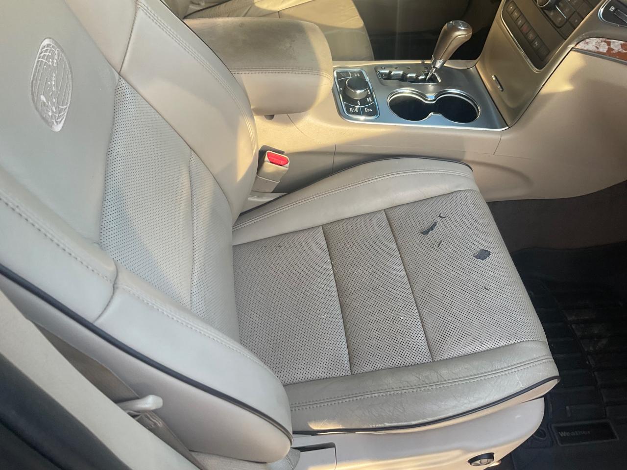 Jeep Grand Cherokee 4WD 4dr Overland 2011