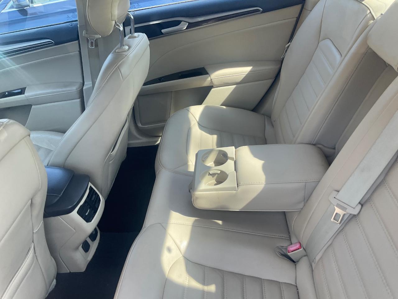 Ford Fusion 4dr Sdn SE Hybrid FWD 2013