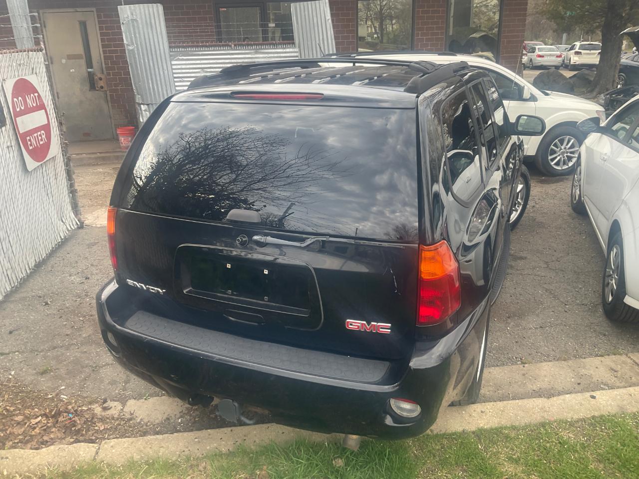 GMC Envoy 4dr 4WD Denali 2006