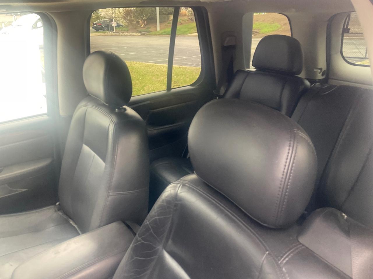 GMC Envoy 4dr 4WD Denali 2006