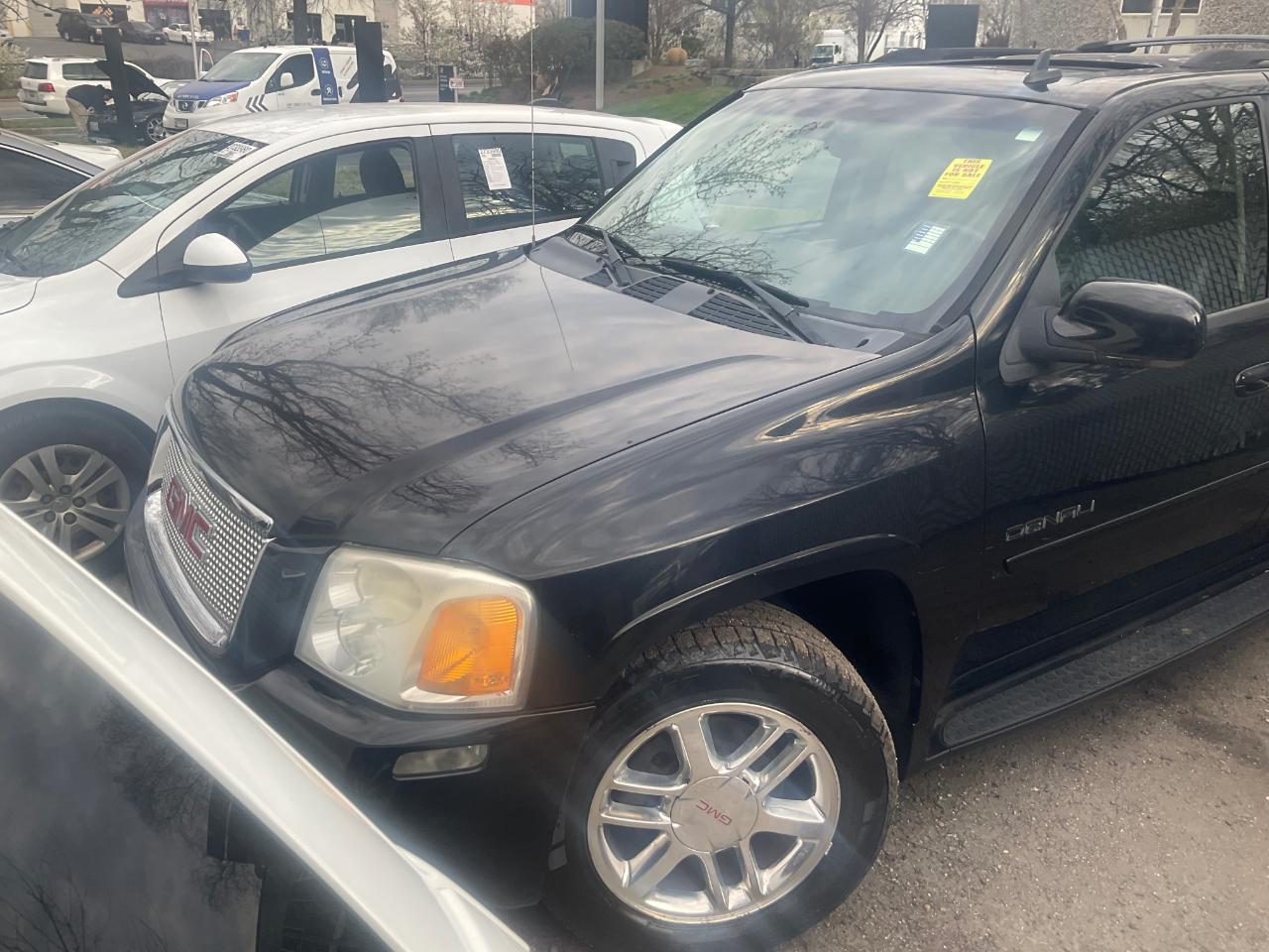 GMC Envoy 4dr 4WD Denali 2006