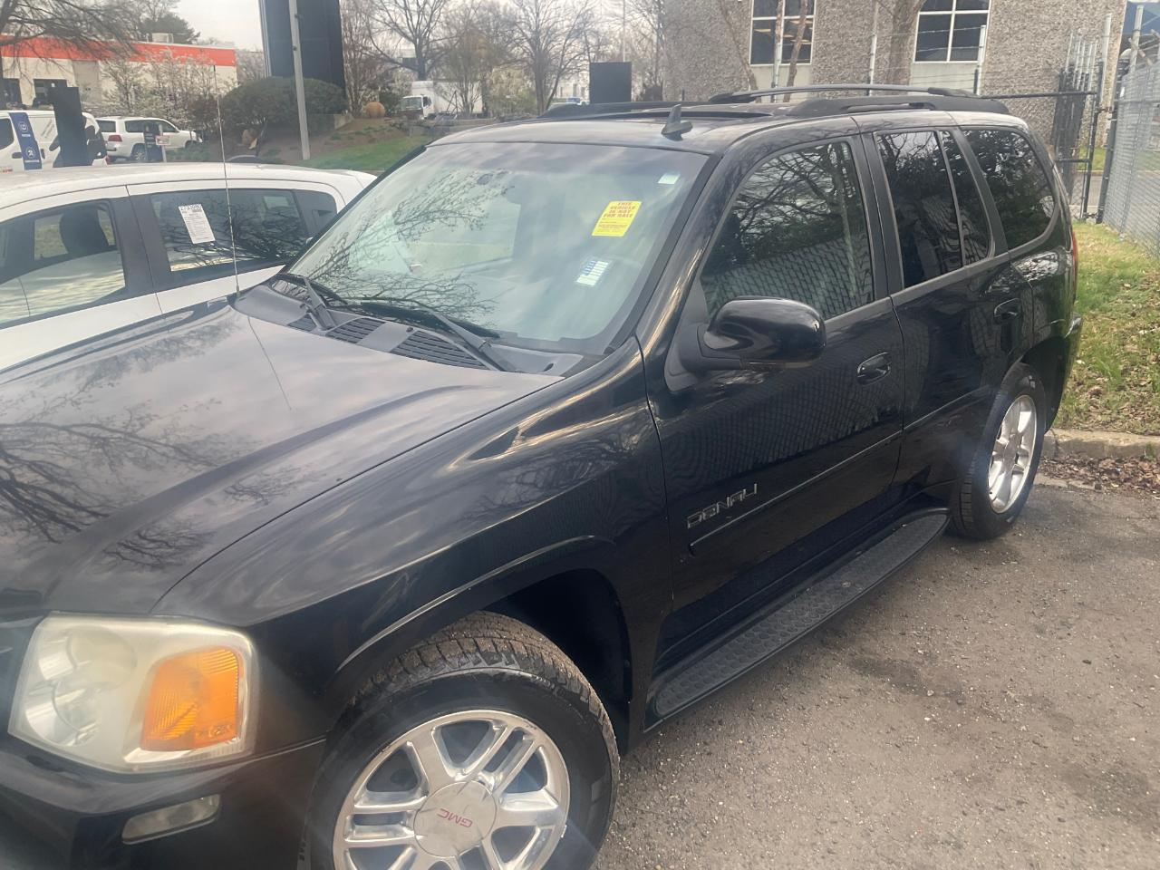GMC Envoy 4dr 4WD Denali 2006