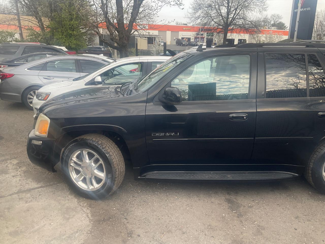 GMC Envoy 4dr 4WD Denali 2006