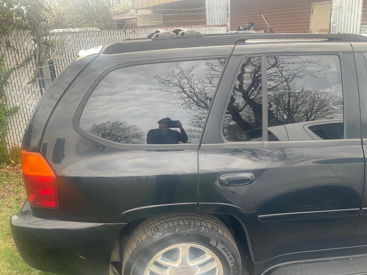 GMC Envoy 4dr 4WD Denali 2006