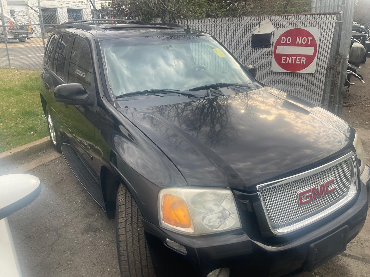 GMC Envoy 4dr 4WD Denali 2006