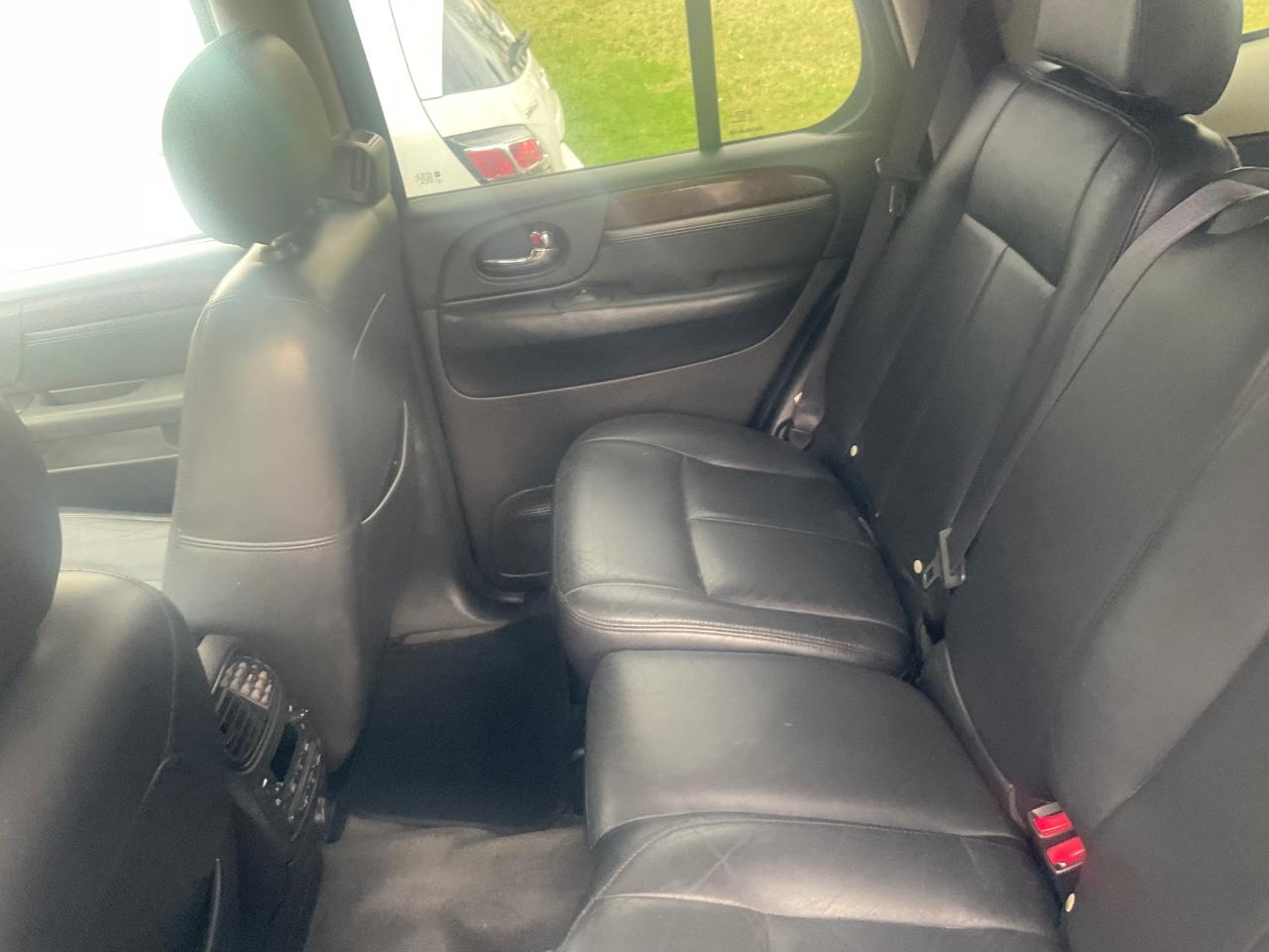 GMC Envoy 4dr 4WD Denali 2006