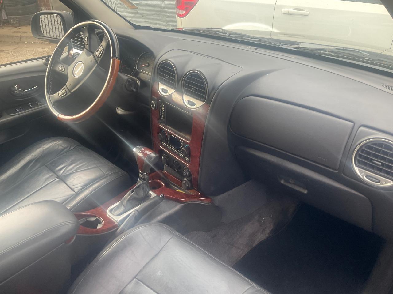 GMC Envoy 4dr 4WD Denali 2006