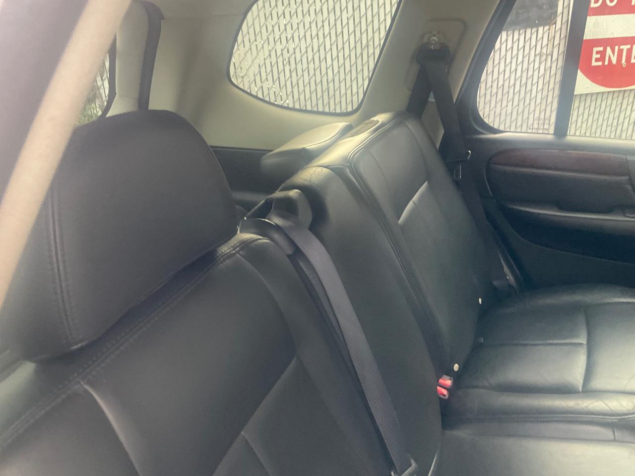 GMC Envoy 4dr 4WD Denali 2006