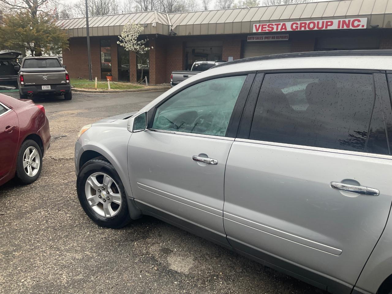 Chevrolet Traverse FWD 4dr LT w/1LT 2010