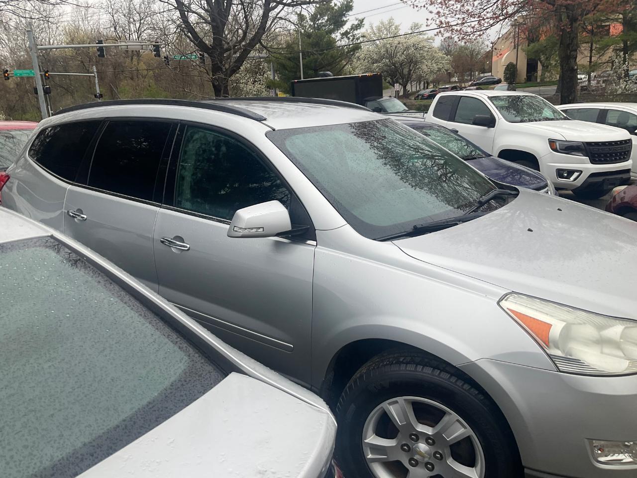 Chevrolet Traverse FWD 4dr LT w/1LT 2010