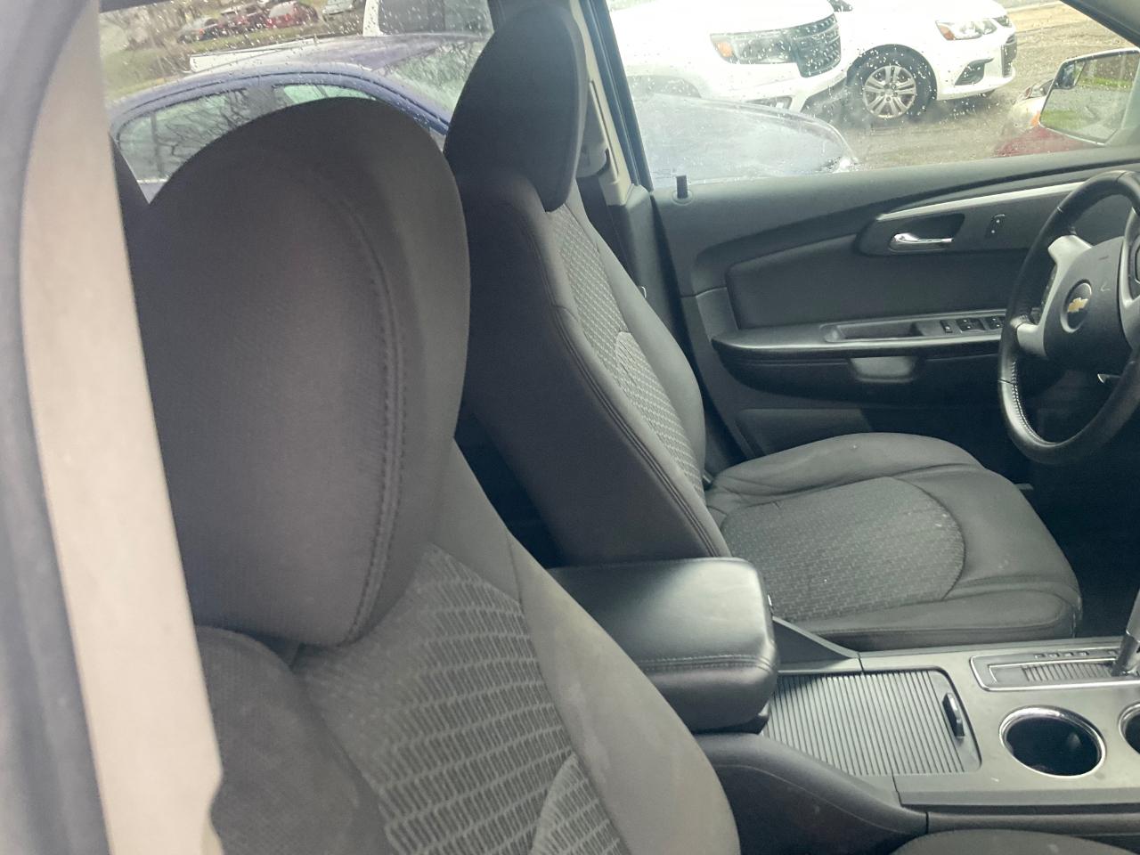 Chevrolet Traverse FWD 4dr LT w/1LT 2010