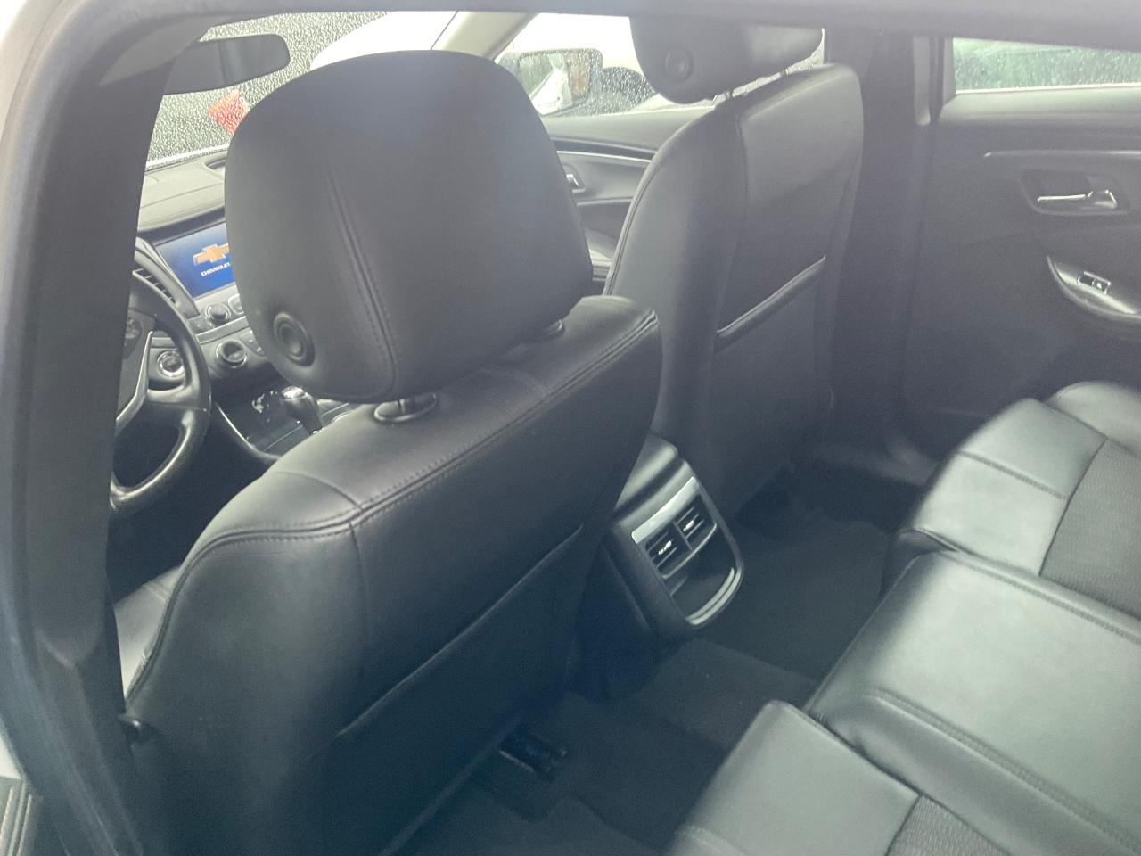 Chevrolet Impala 4dr Sdn LT w/1LT 2018