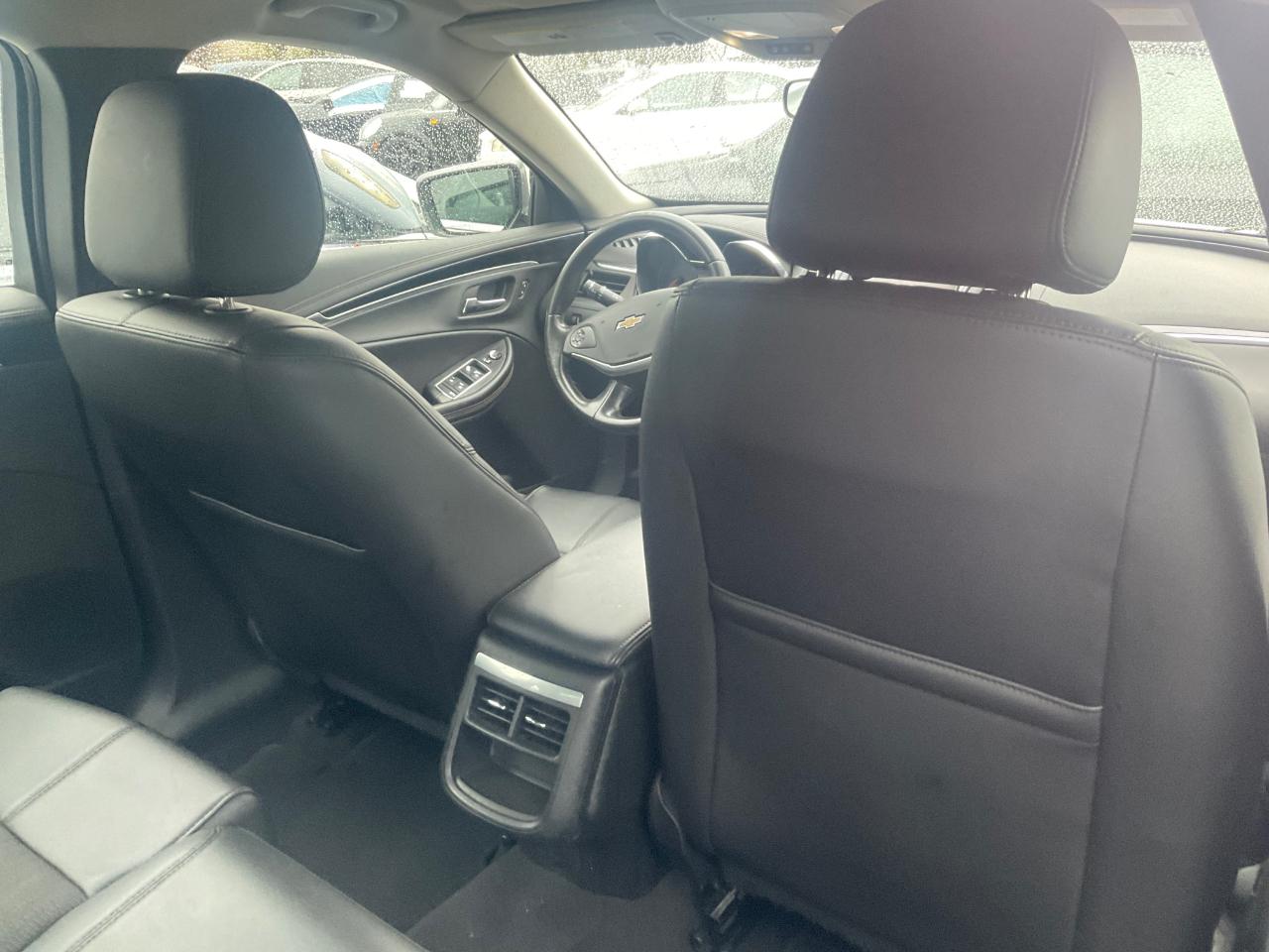 Chevrolet Impala 4dr Sdn LT w/1LT 2018