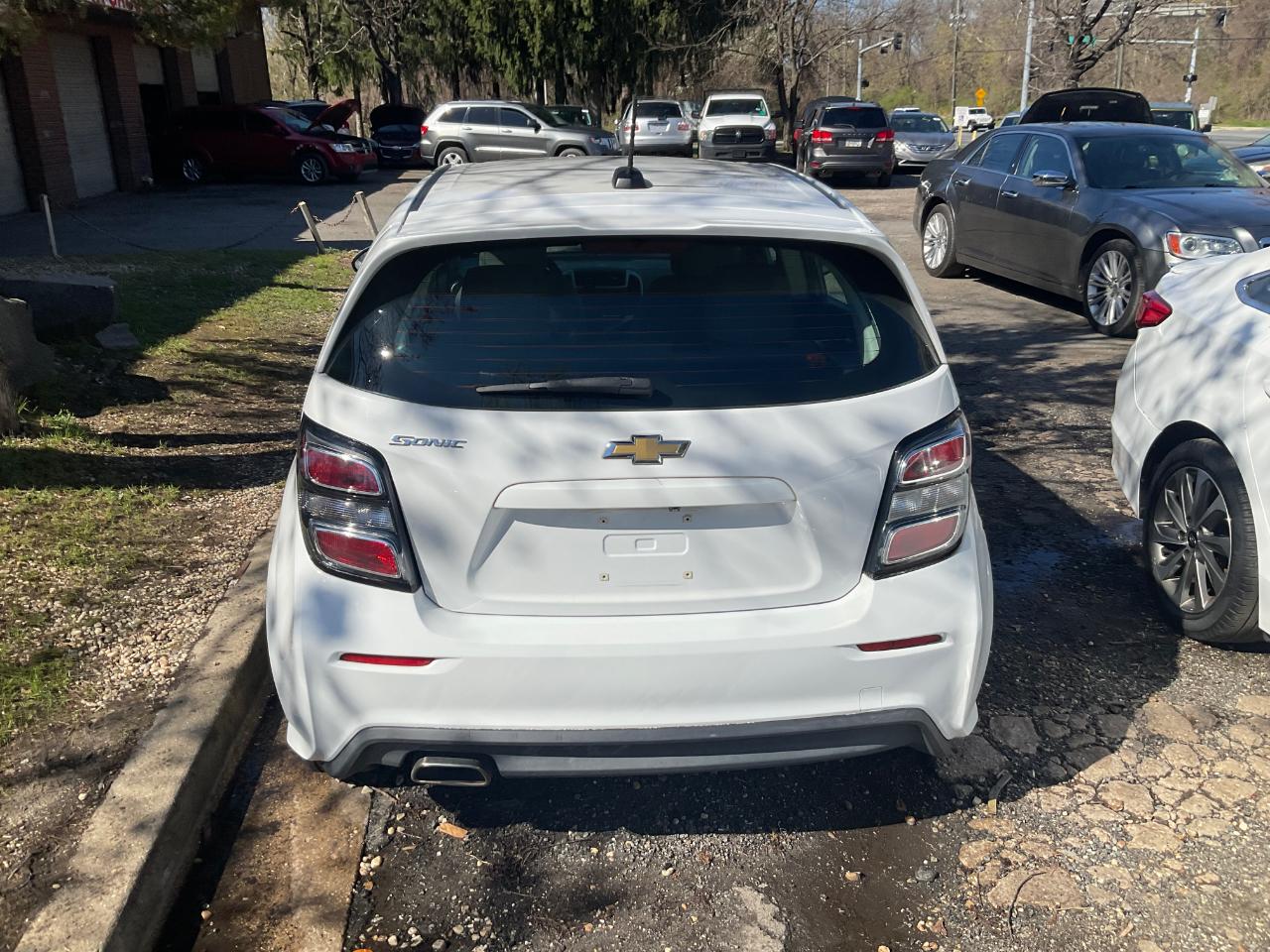 Chevrolet Sonic 5dr HB Auto LT w/1FL 2017