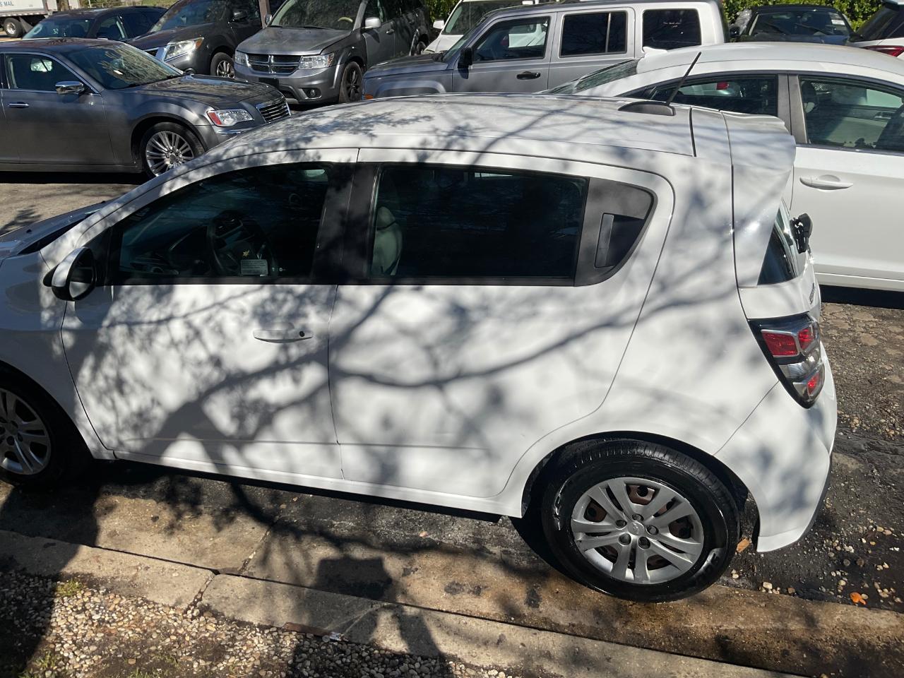 Chevrolet Sonic 5dr HB Auto LT w/1FL 2017