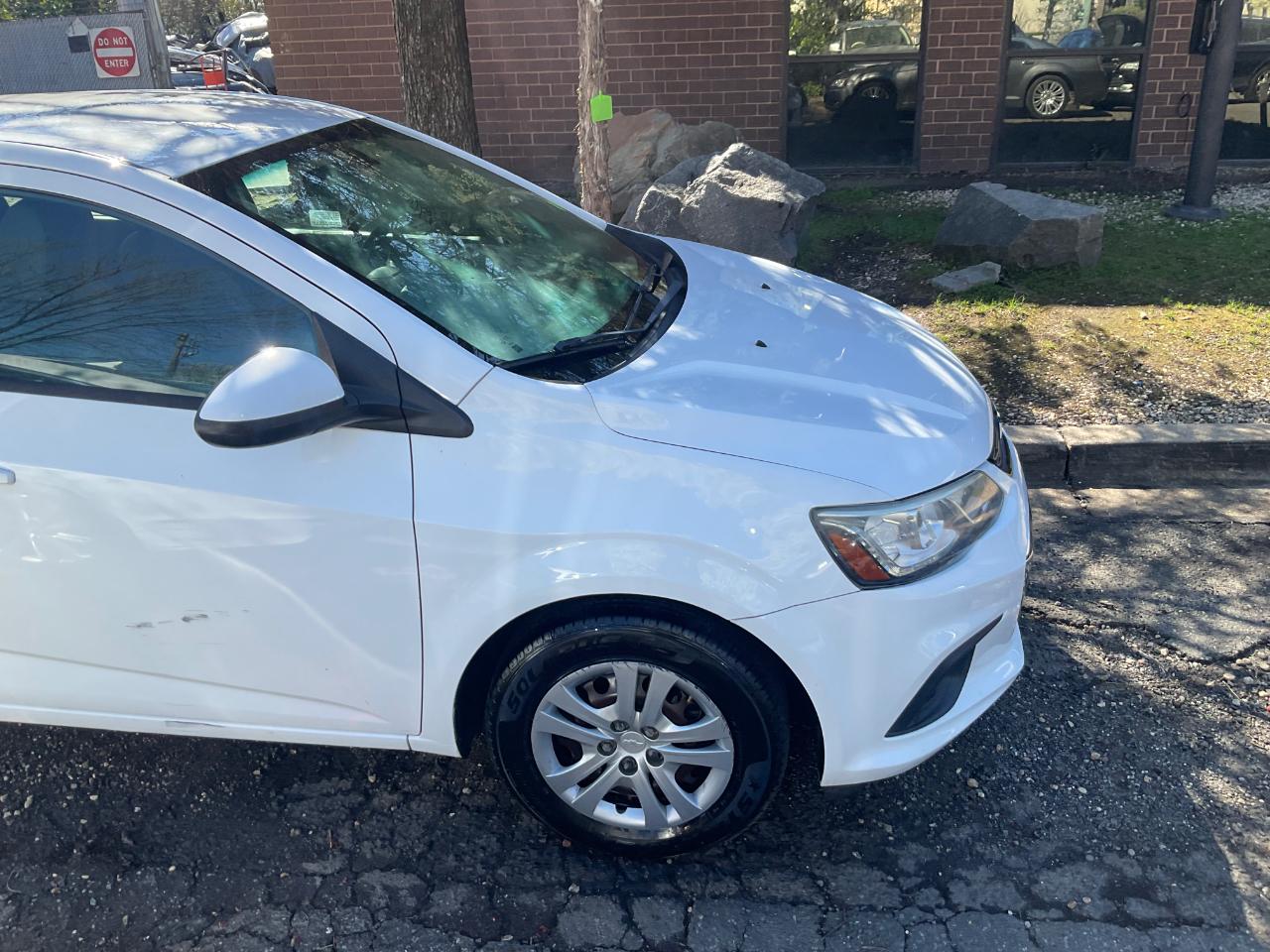 Chevrolet Sonic 5dr HB Auto LT w/1FL 2017