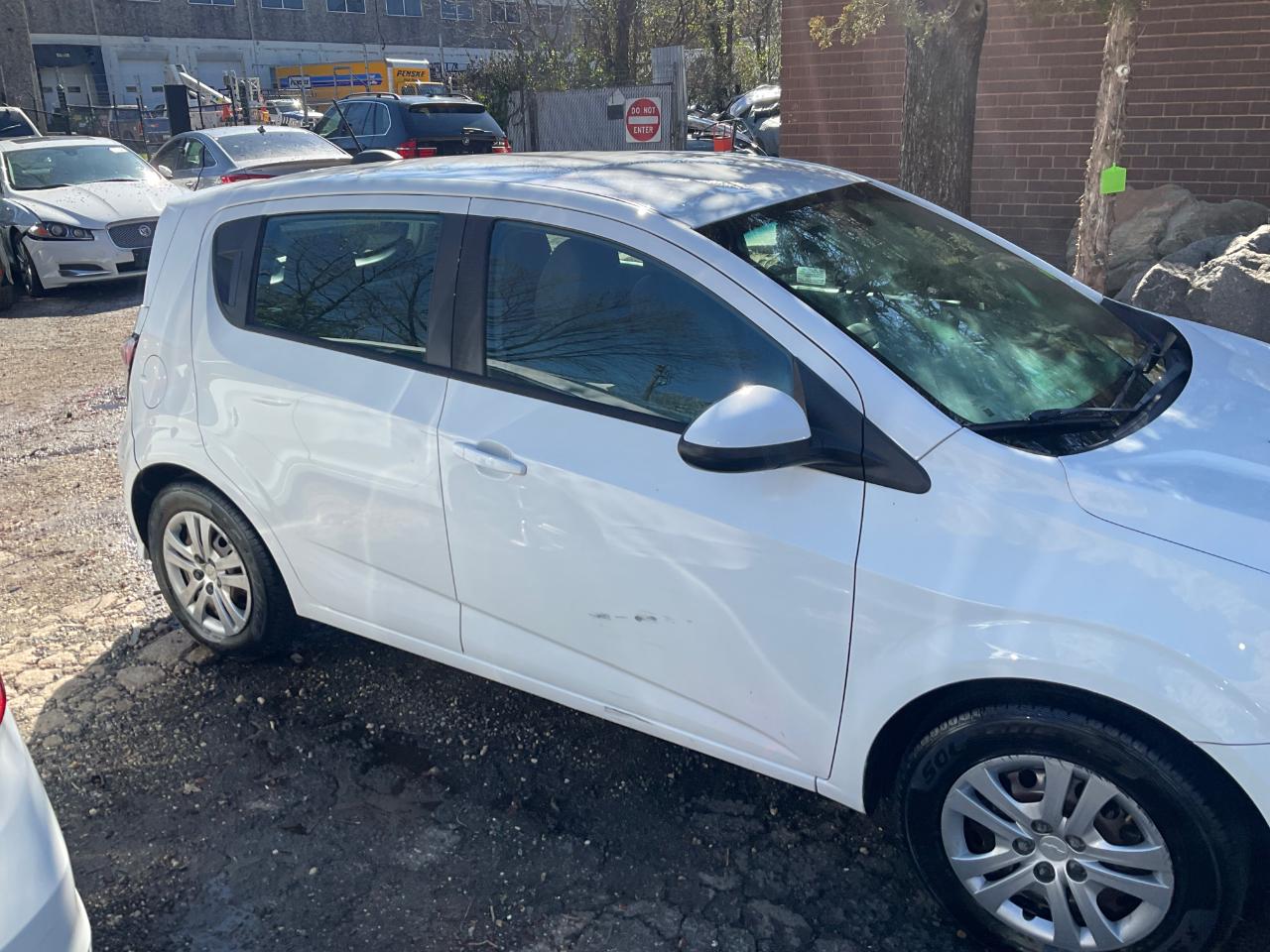 Chevrolet Sonic 5dr HB Auto LT w/1FL 2017