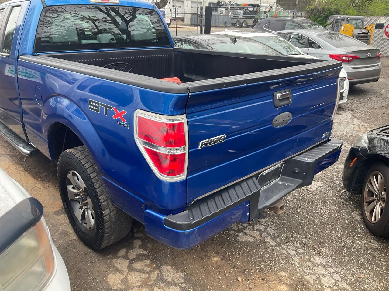 Ford F-150 4WD SuperCab 145" Lariat 2013