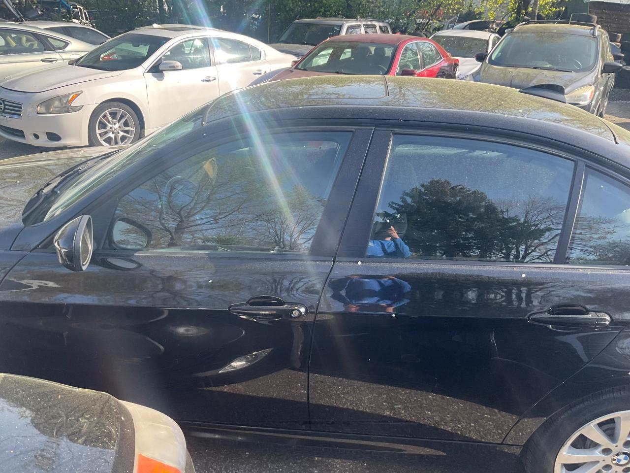 BMW 3 Series 4dr Sdn 328i xDrive AWD 2011