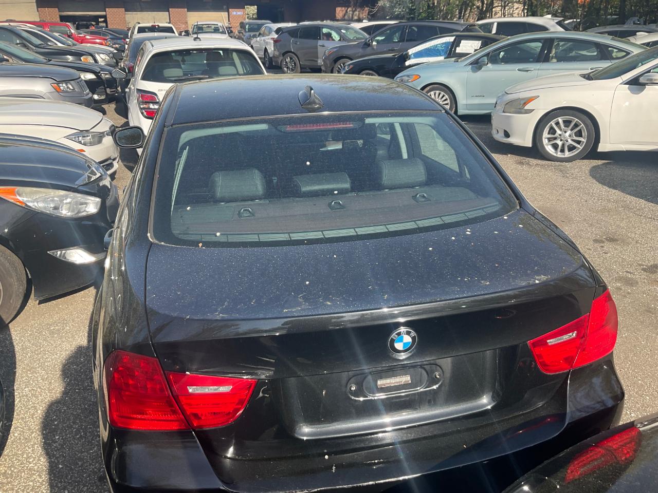 BMW 3 Series 4dr Sdn 328i xDrive AWD 2011