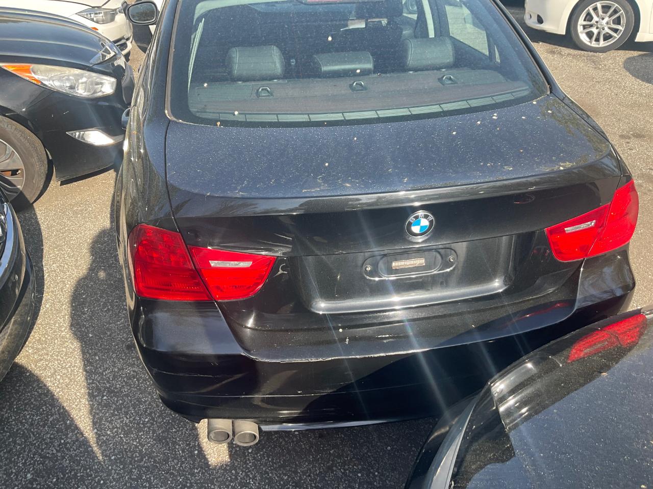 BMW 3 Series 4dr Sdn 328i xDrive AWD 2011