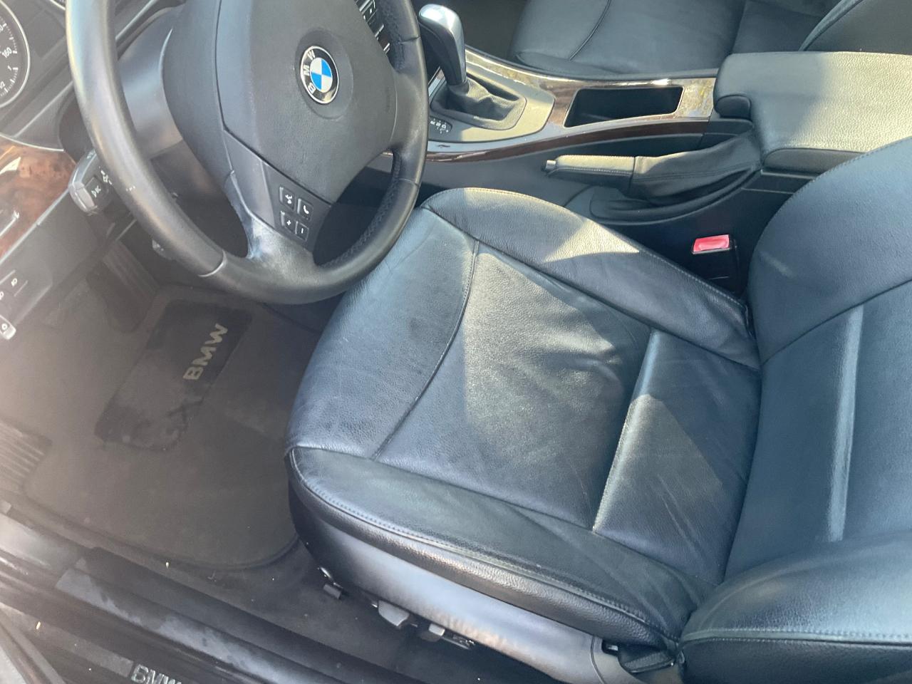 BMW 3 Series 4dr Sdn 328i xDrive AWD 2011