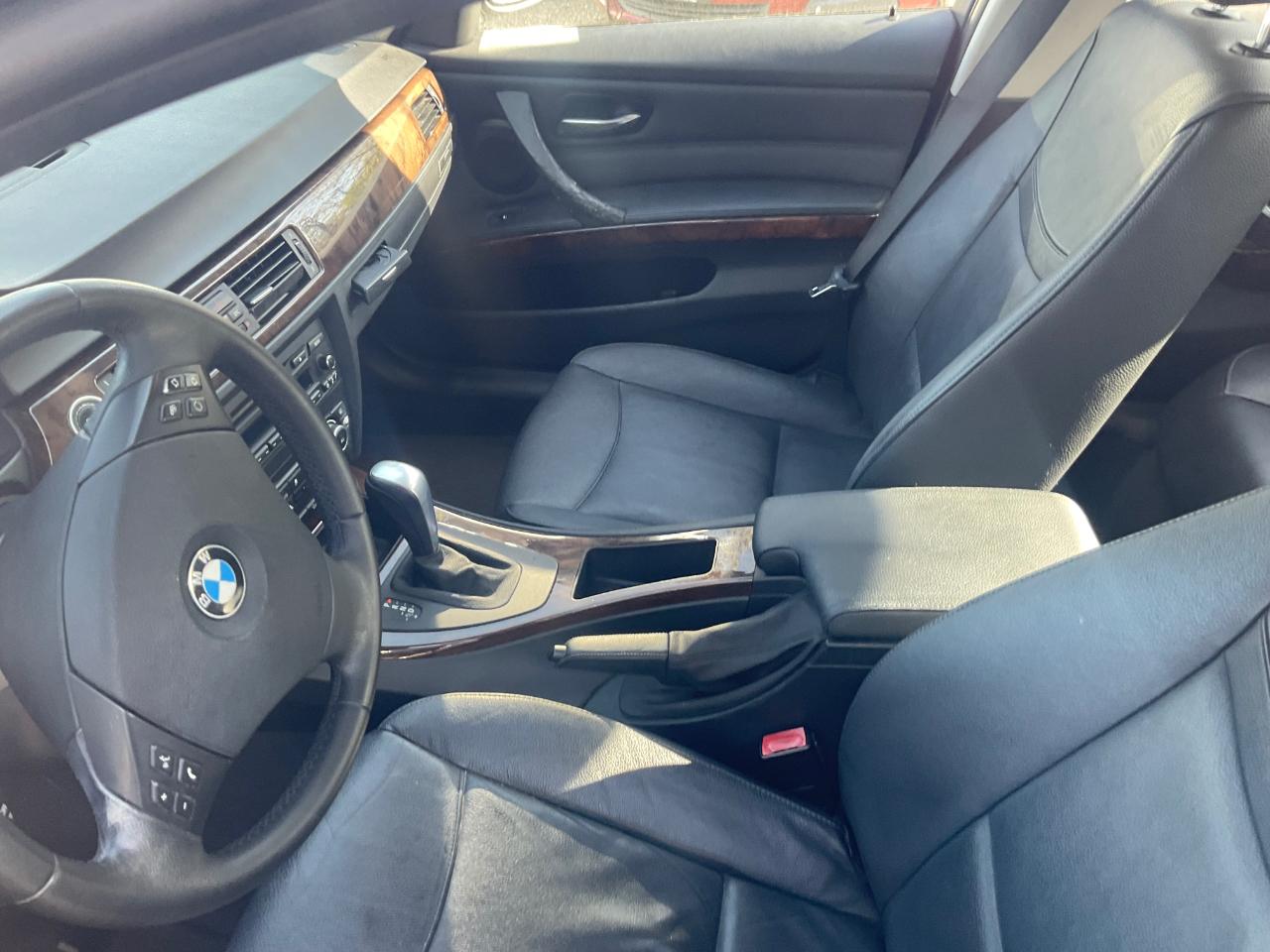 BMW 3 Series 4dr Sdn 328i xDrive AWD 2011