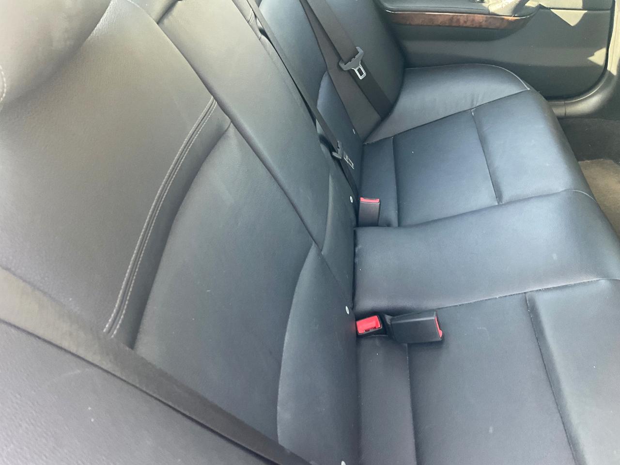 BMW 3 Series 4dr Sdn 328i xDrive AWD 2011