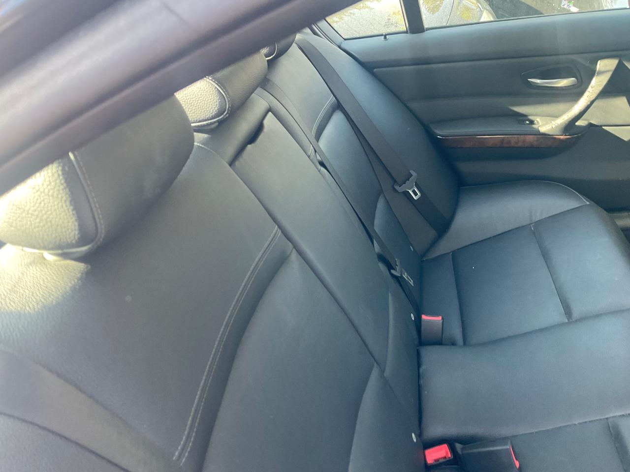 BMW 3 Series 4dr Sdn 328i xDrive AWD 2011