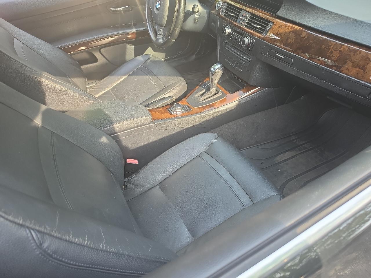 BMW 3 Series 4dr Sdn 328i xDrive AWD 2011