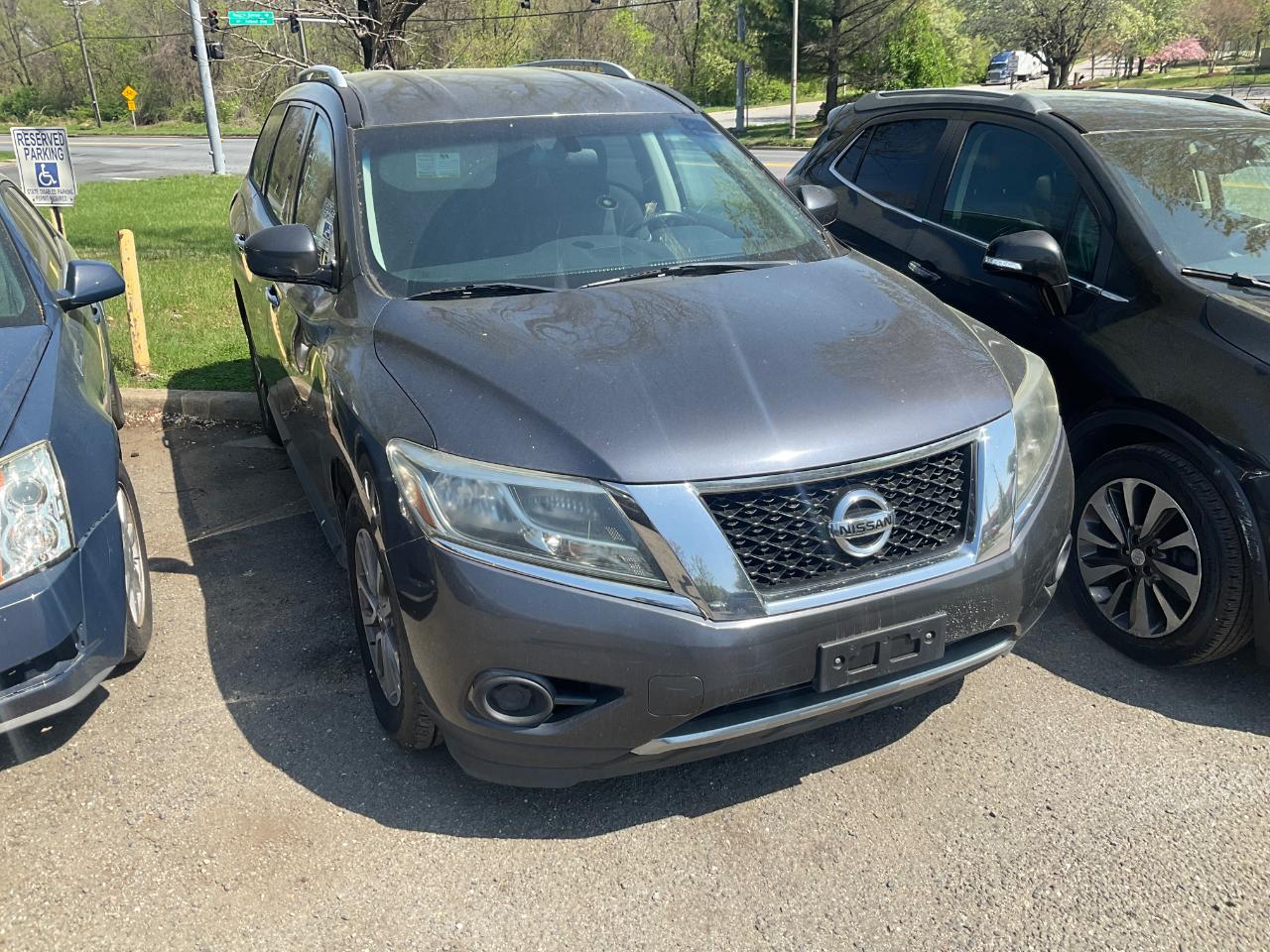 Nissan Pathfinder 2WD 4dr Platinum 2014