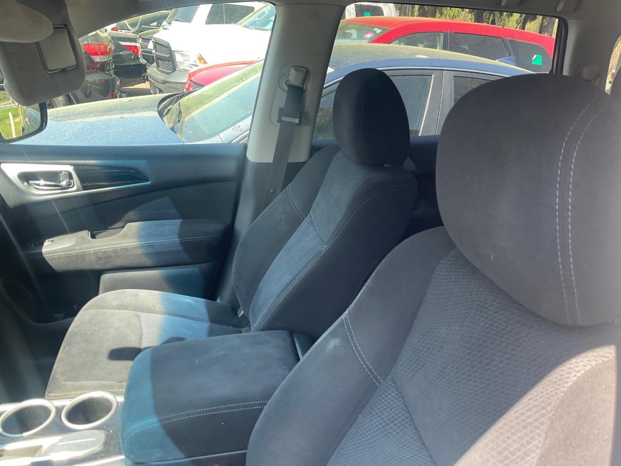 Nissan Pathfinder 2WD 4dr Platinum 2014