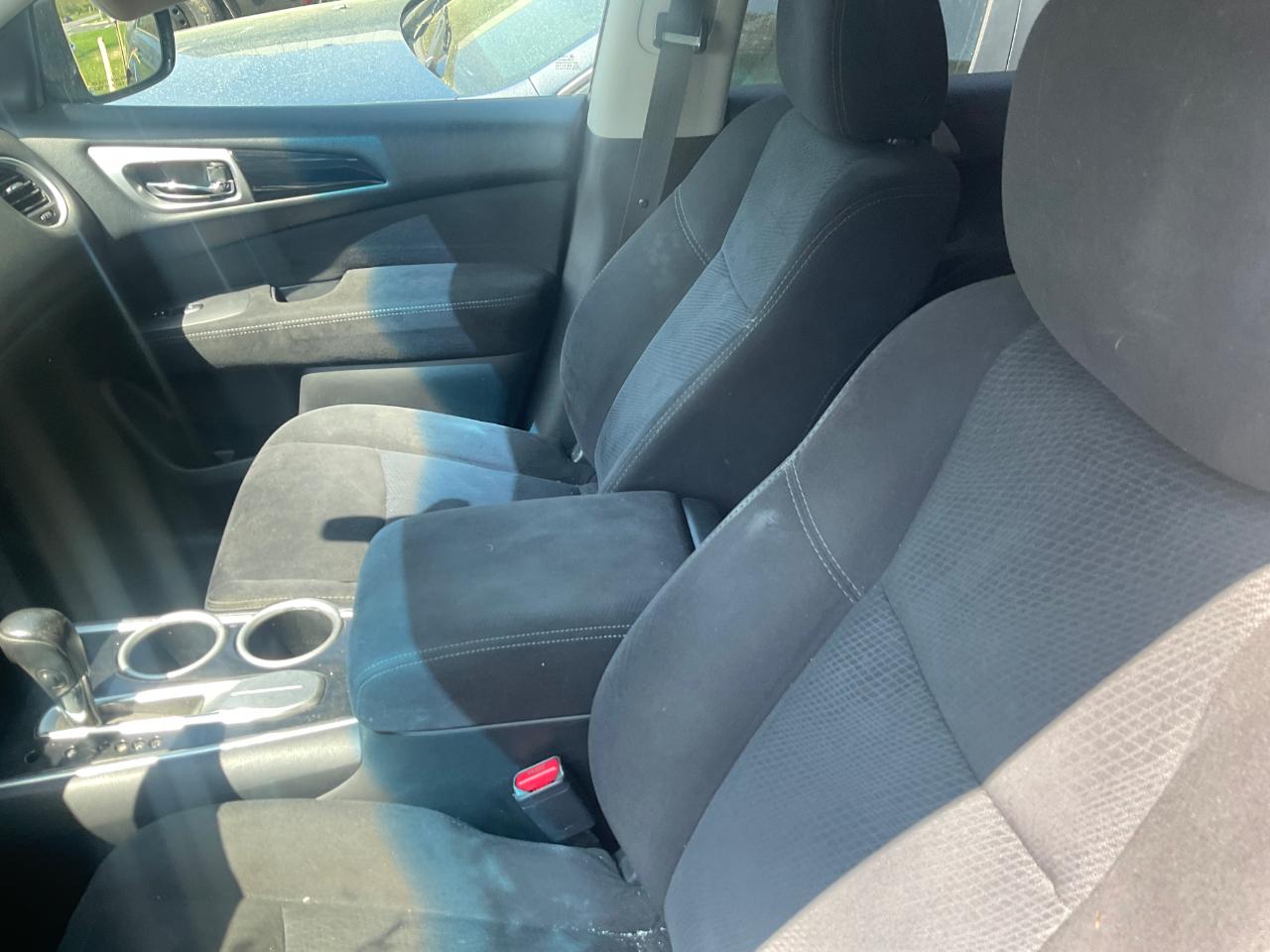 Nissan Pathfinder 2WD 4dr Platinum 2014