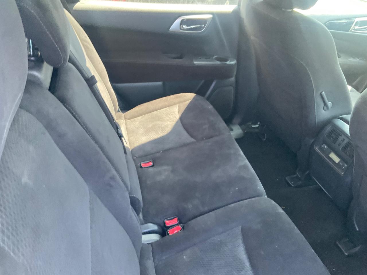 Nissan Pathfinder 2WD 4dr Platinum 2014